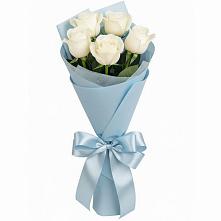 Букет 5 Белых роз Проуд в Кузяево