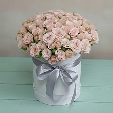 Цветочная композиция из Розы в шляпной коробке в Кузяево