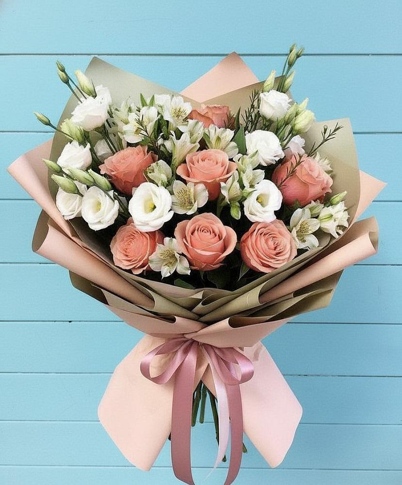 Букет цветов из: Розы, Альстромерии и Лизиантусы в Кузяево