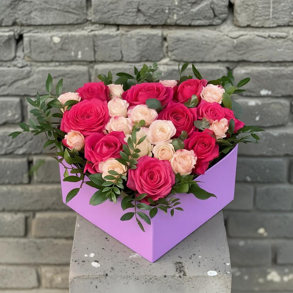 Цветочная композиция из Розы в коробке в Кузяево