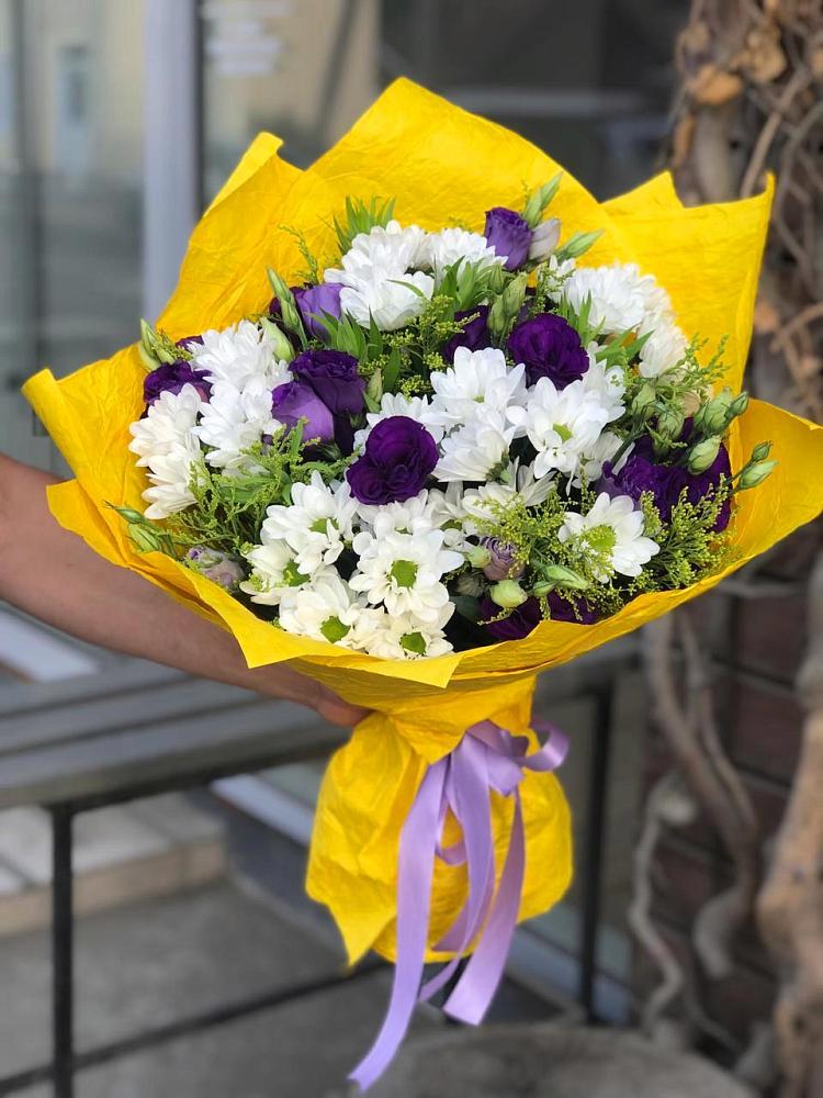 Букет цветов из: Ирисы, Хризантемы и Ромашки в Кузяево