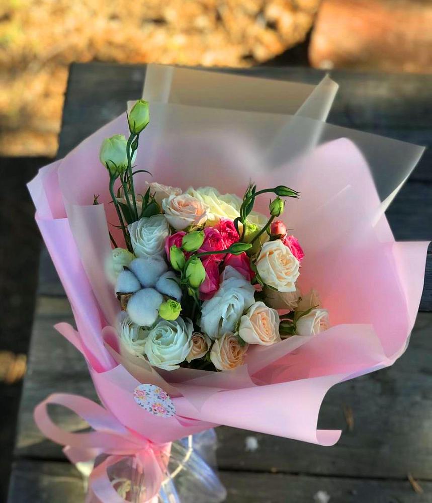 Букет цветов из: Розы и Лизиантусы в Кузяево