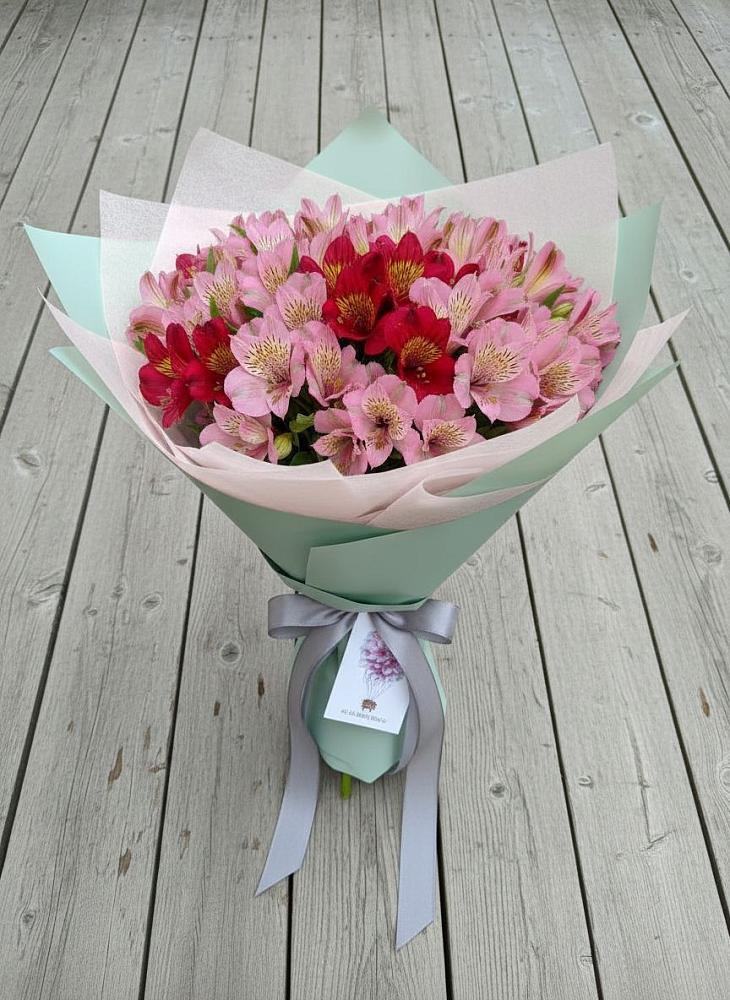 Букет цветов из: Альстромерии в Кузяево