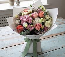 Букет цветов из:  Розы, Лизиантусы и Гвоздики в Кузяево