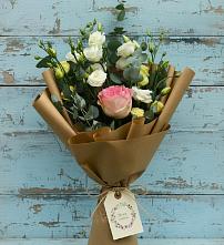 Букет цветов из:  Розы и Лизиантусы в Кузяево