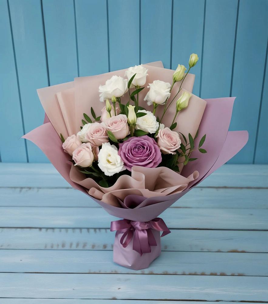 Букет цветов из: Розы и Лизиантусы в Кузяево